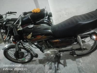 Honda CG 125 model 2021 paka