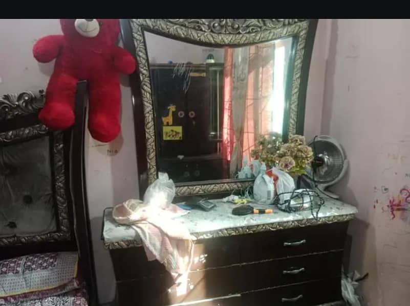 Dressing Table 0