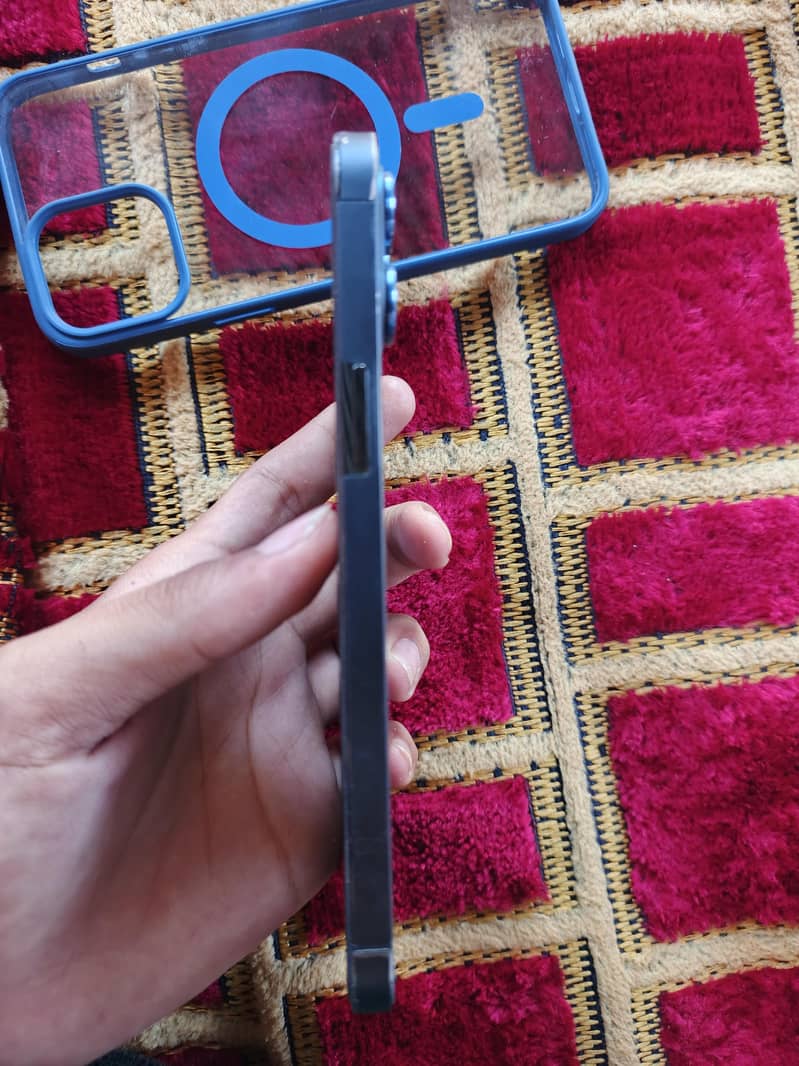 iphone 12 pro max 2