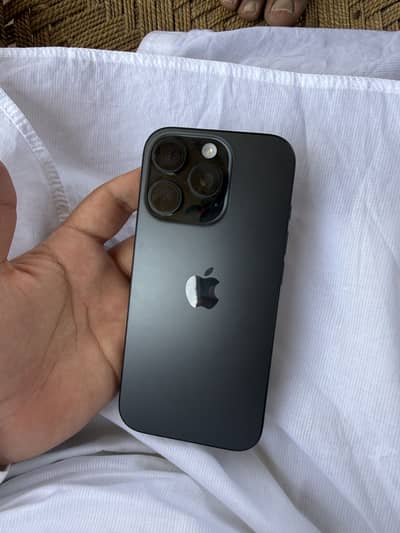 Apple iPhone 16 Pro