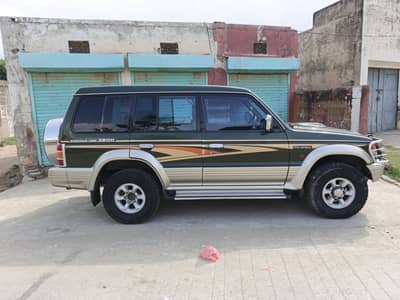 Mitsubishi Pajero 1996