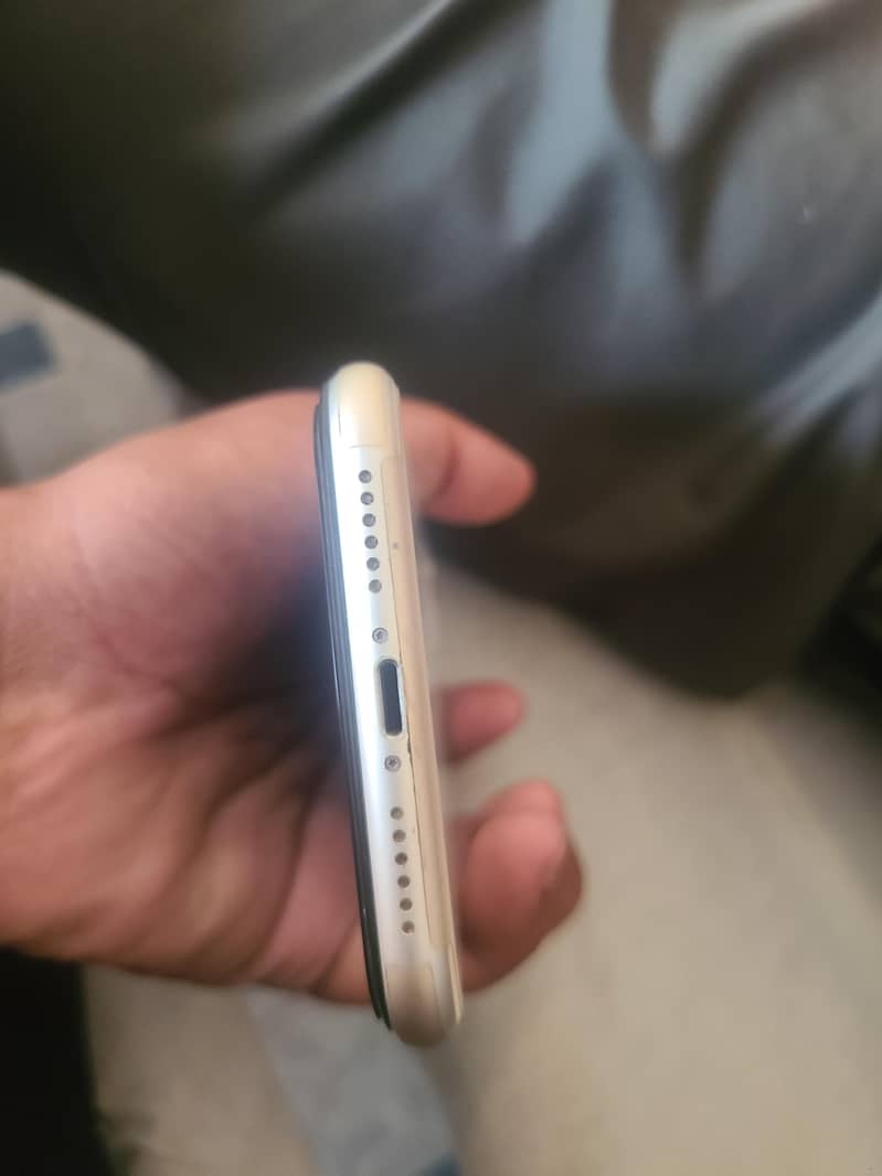 Apple iPhone 11 2