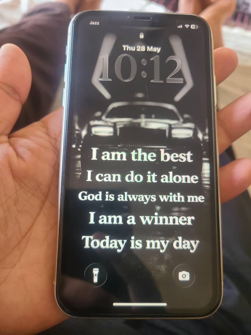 Apple iPhone 11 4
