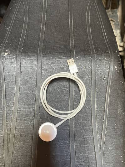 Apple watch box pull out cable