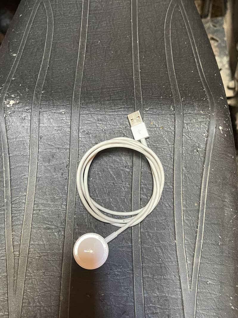 Apple watch box pull out cable 0