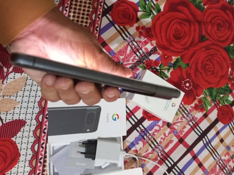 Google Pixel 8 7