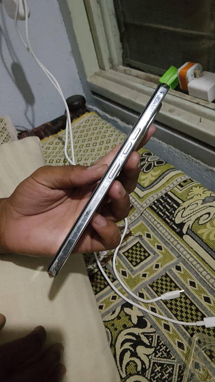 Tecno CAMON 30 1