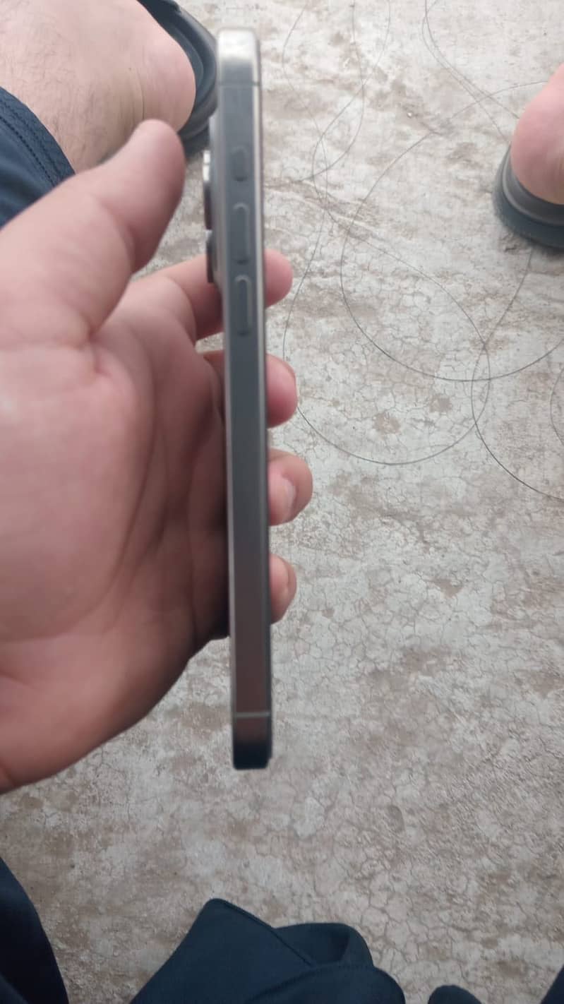 iPhone 15 pro max 1