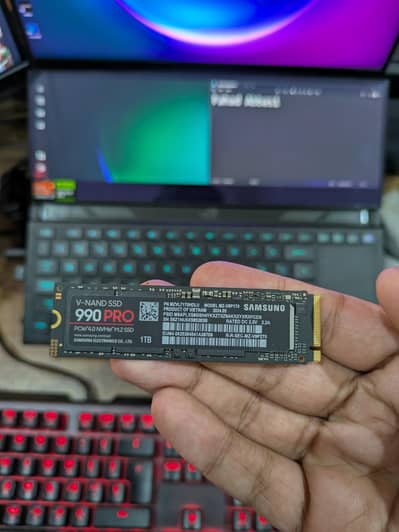 Samsung 990 Pro 1TB NVMe M. 2 SSD