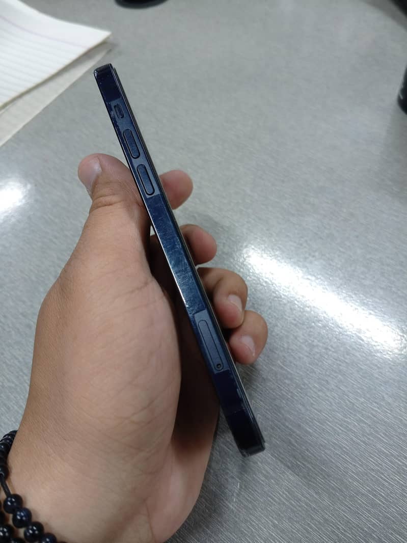 Apple iPhone 12 5