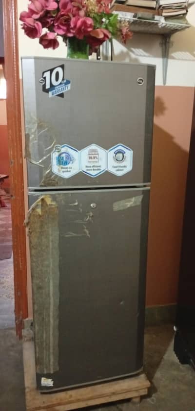 selling refrigerator