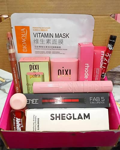 9-in-1 makeup kit for women with face mask & mascara