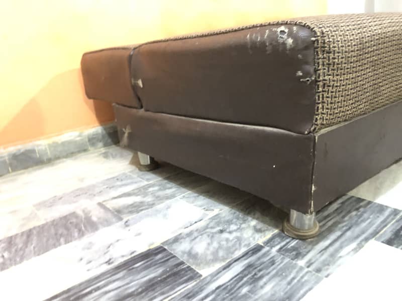 Sofa cumbed 2