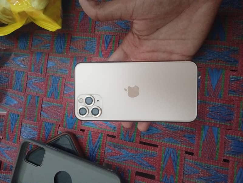 iPhone 11 Pro 5