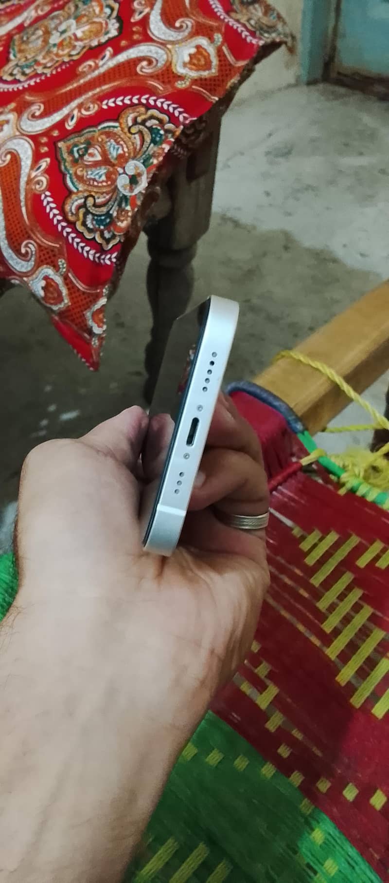 Apple iPhone 13 3
