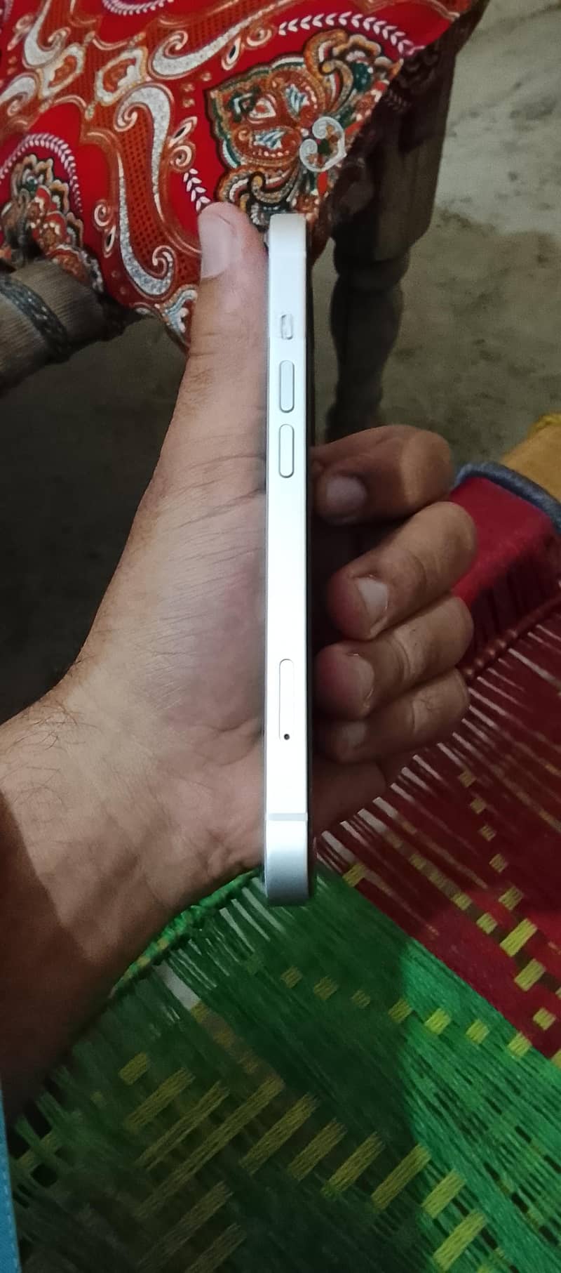 Apple iPhone 13 5