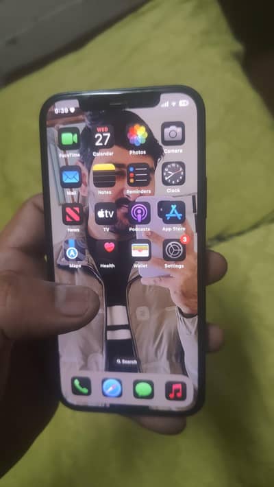 Apple iPhone 12