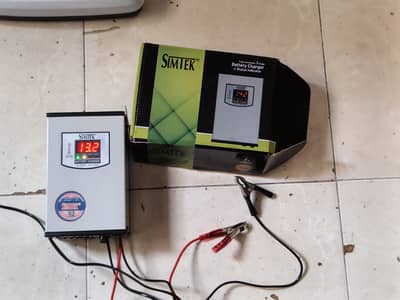 SIMTEK CHAGER 20A Digital