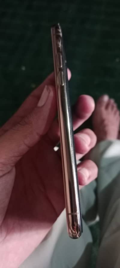 Apple iPhone XS