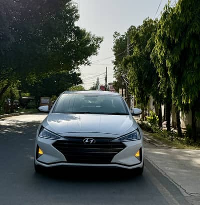 Hyundai Elantra GLS 2022