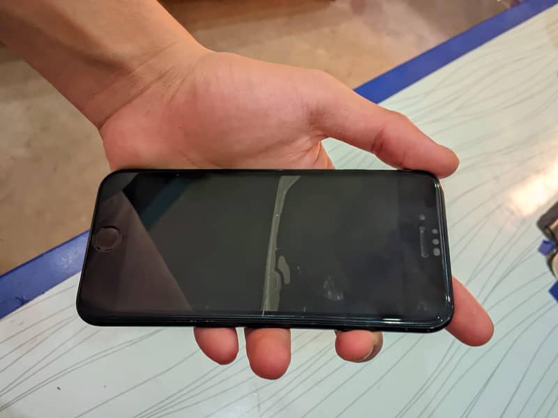 iPhone 7 3