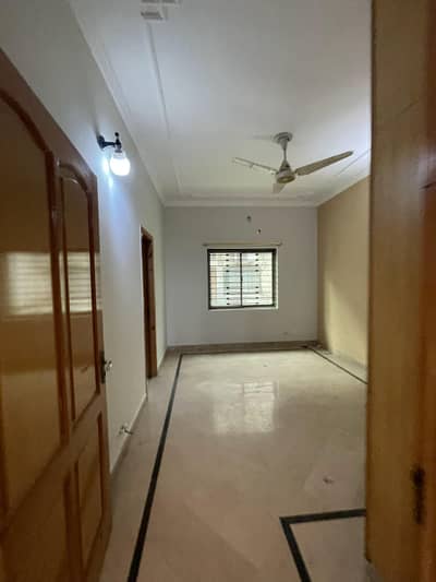 7 Marla Ground Portion Available For Rent