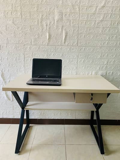 Office Desk / Study Table / Workstation