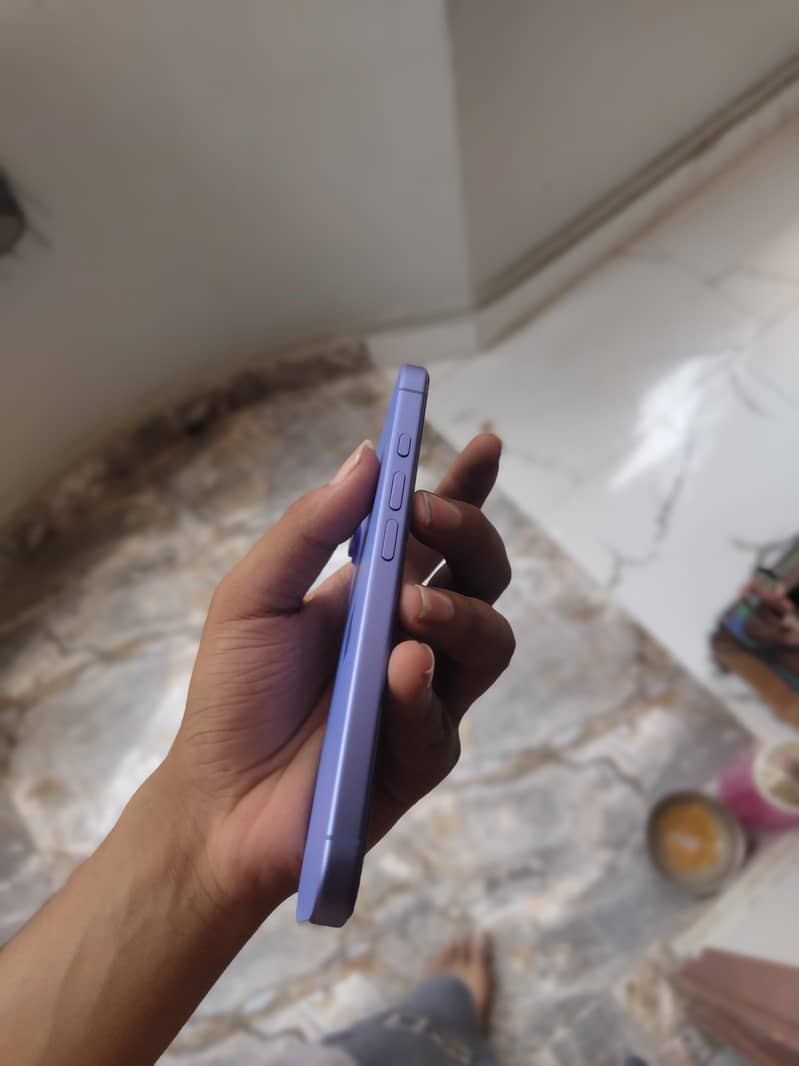 iPhone 16 1
