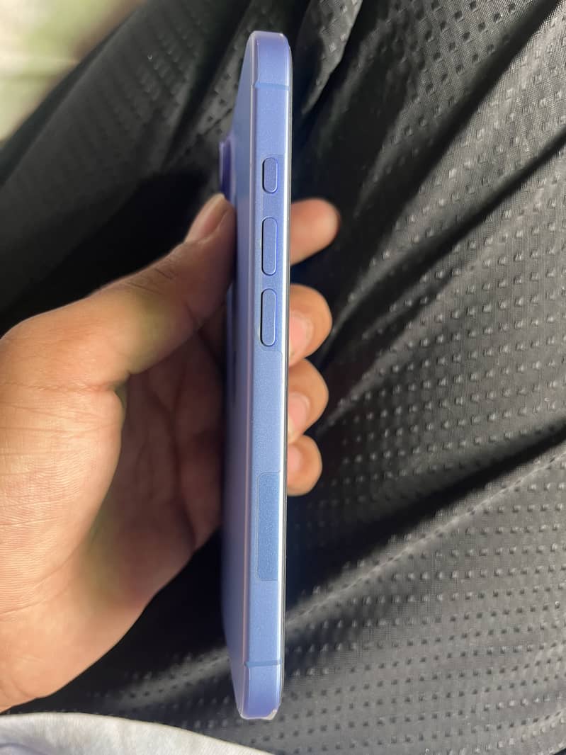iPhone 16 1