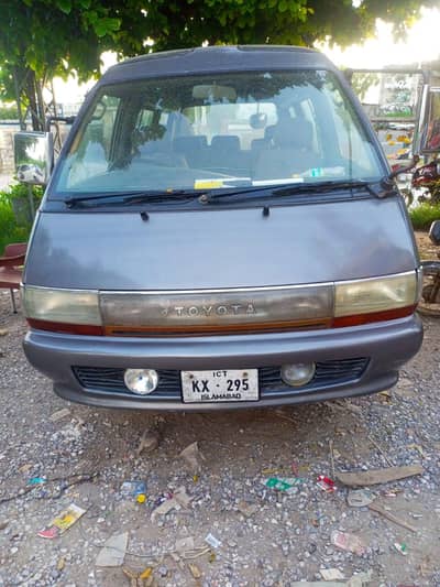 Toyota town ace full loaded skylite roof