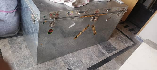 peti brand new 10 by 10 condition