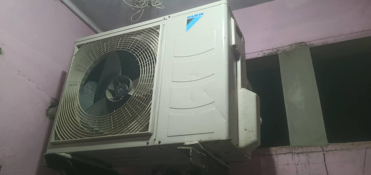 Daikin split Ac 2