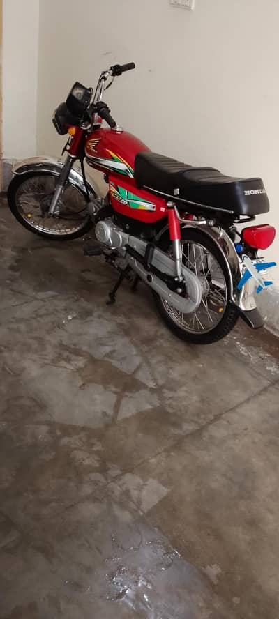 WhatsApp per rabta karo 03183889158