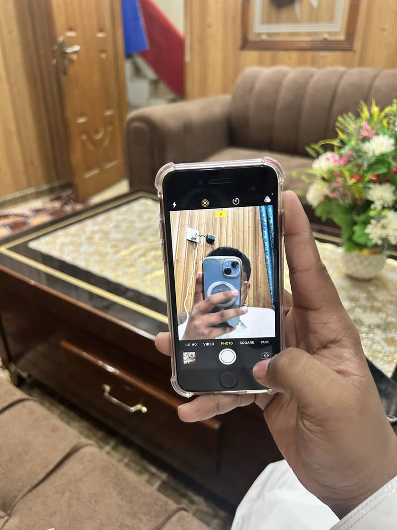 Apple iPhone 8 5