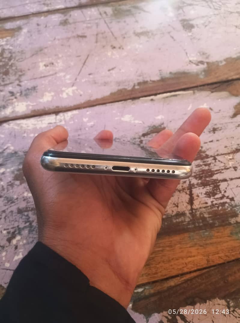 Apple iPhone X 2