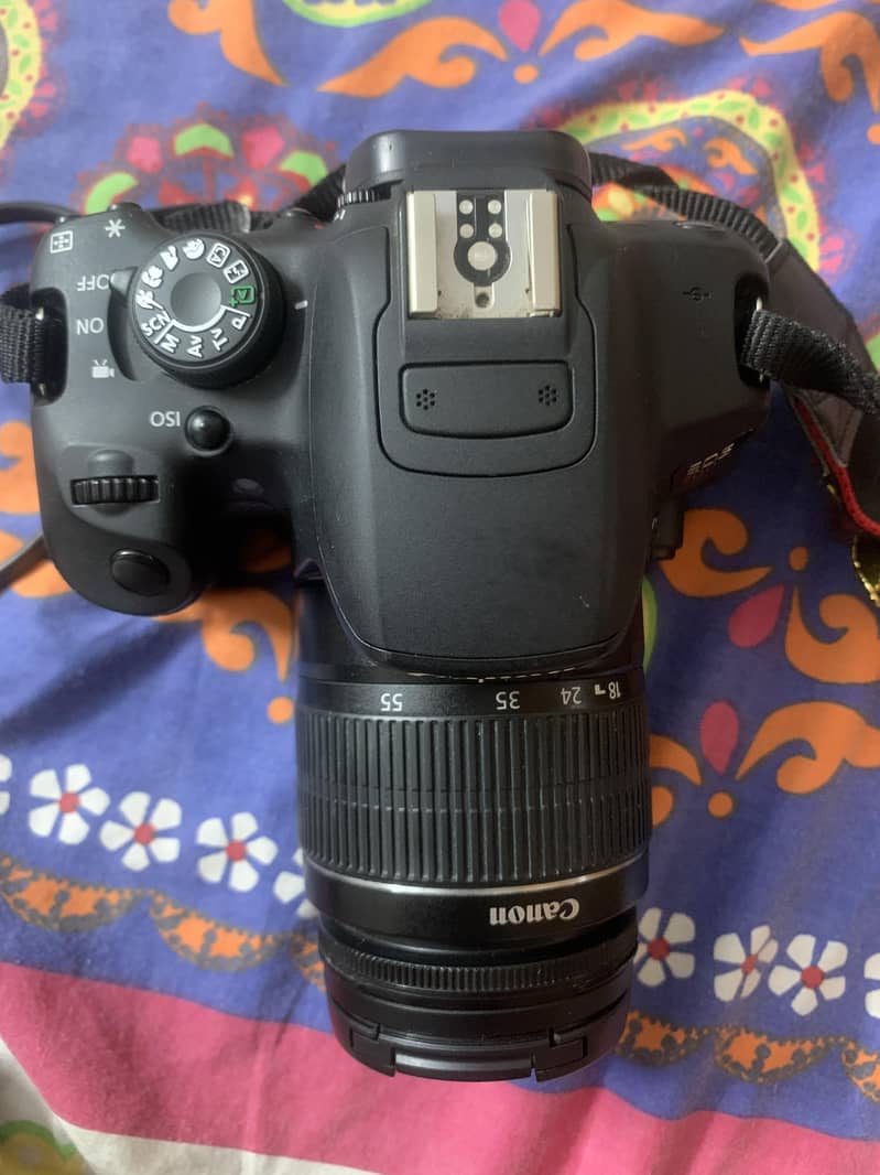 Canon EOS 700D 0