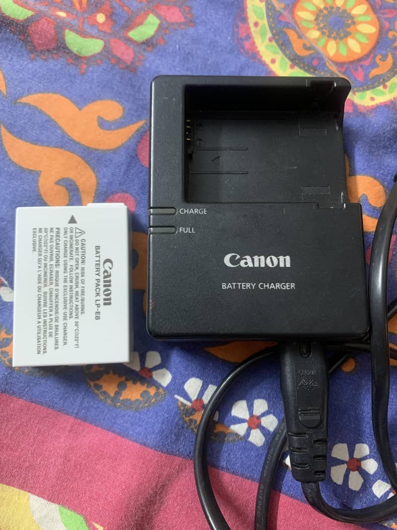 Canon EOS 700D 4
