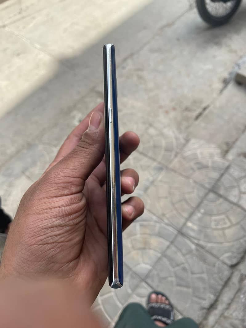 Samsung Mobile Note 8 3