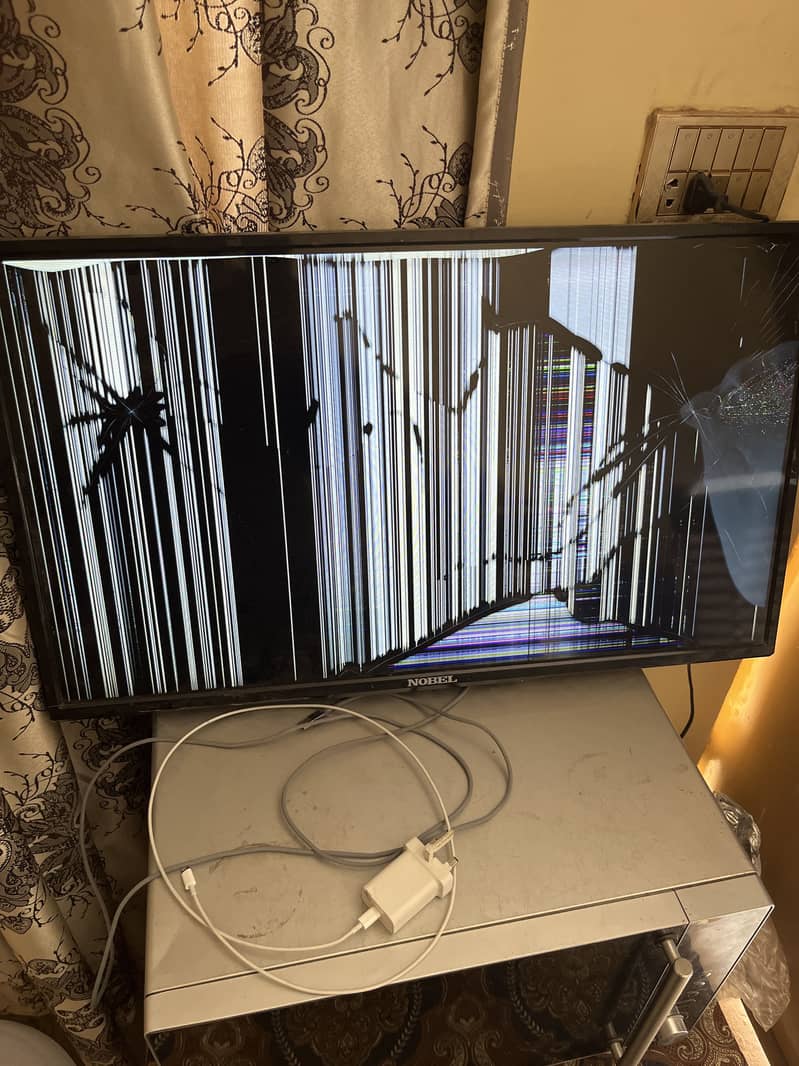 33” Lcd Nobal 0