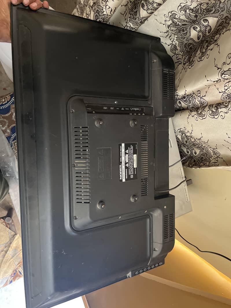 33” Lcd Nobal 1