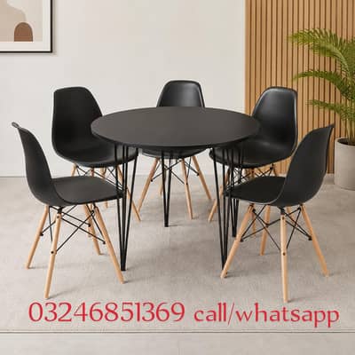Multicolor Home and Restaurants Medium size Dining tables