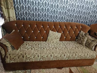 sofa set is for sale