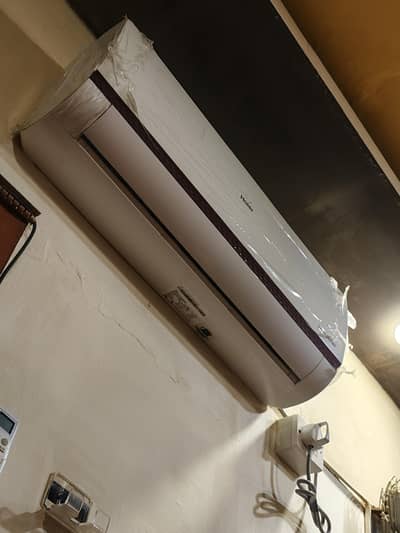 HAIER 1 TON 12LF DC INVERTER