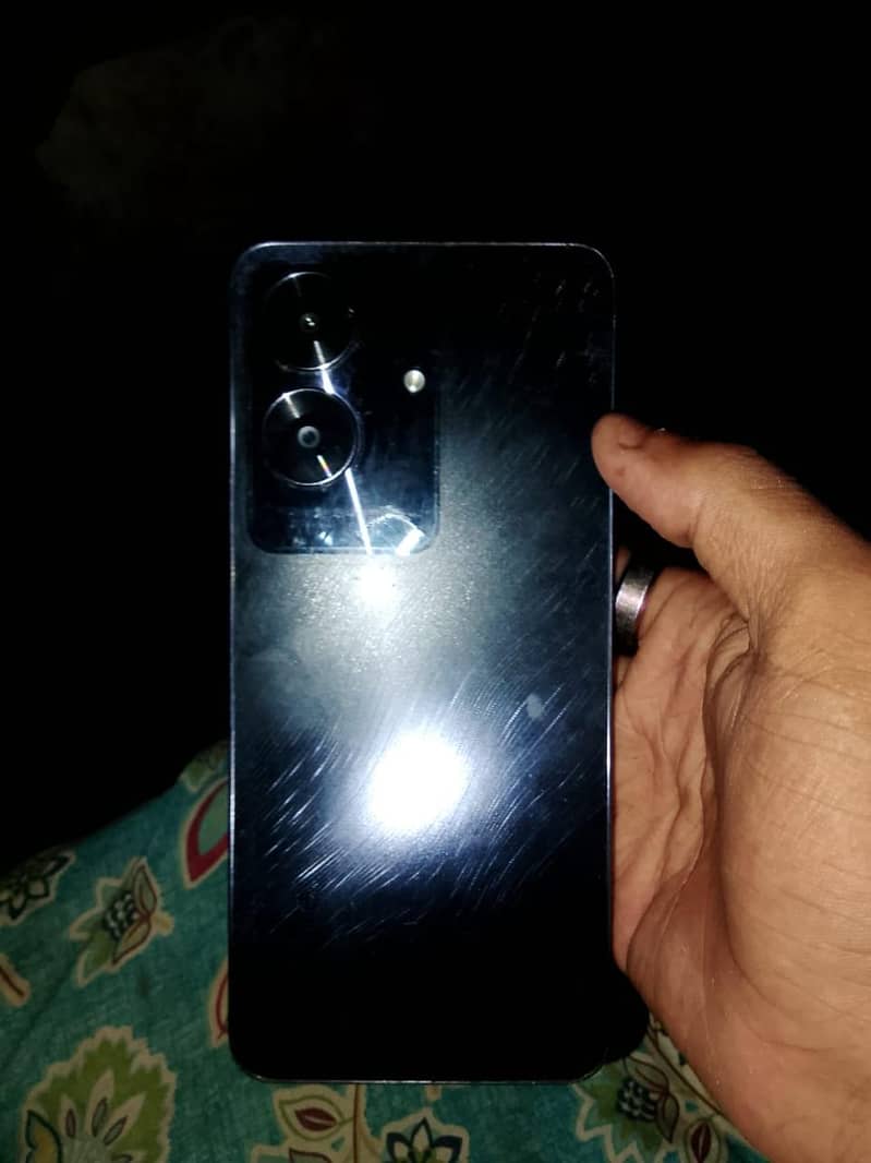Realme Note 60 4