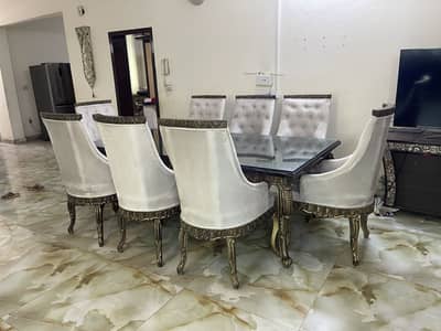 Used 8 seater wooden dining for sale urgently condition is very good