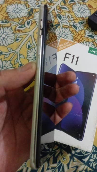 oppo f 11.8. 256.03014045525