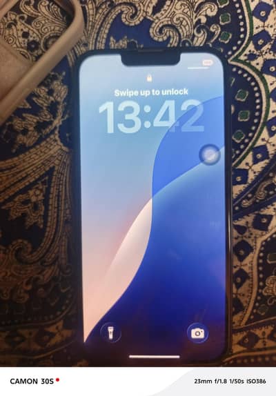 Apple iPhone 13