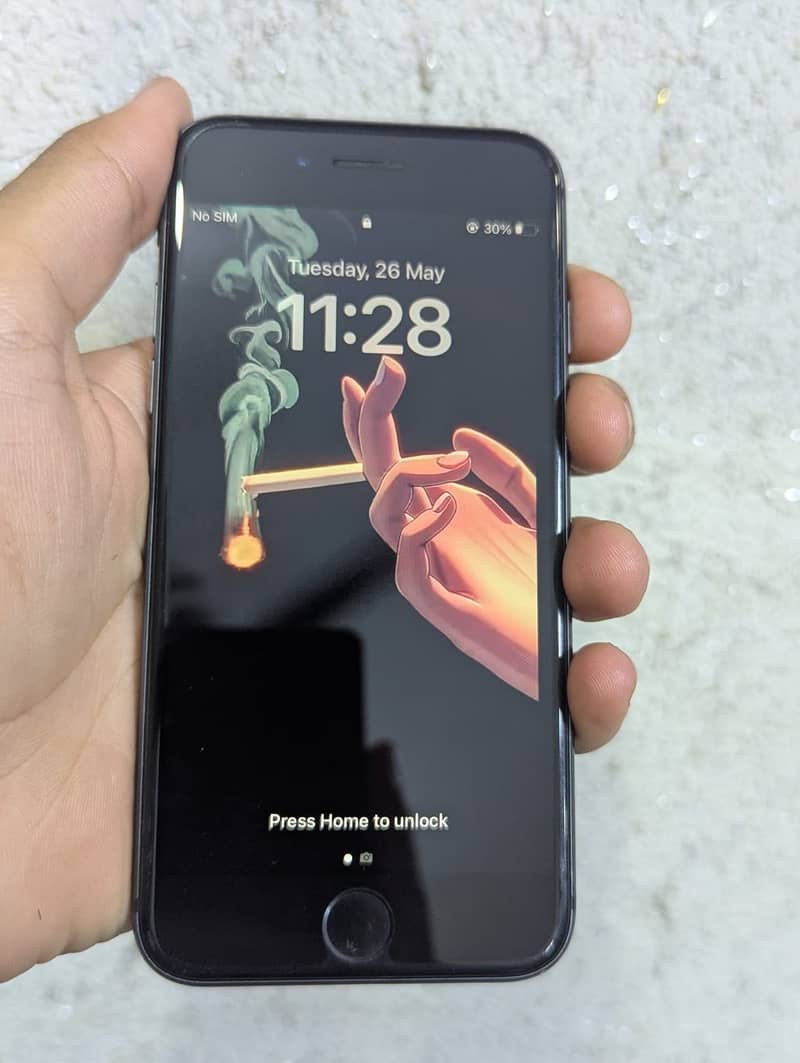 Apple iPhone 8 1