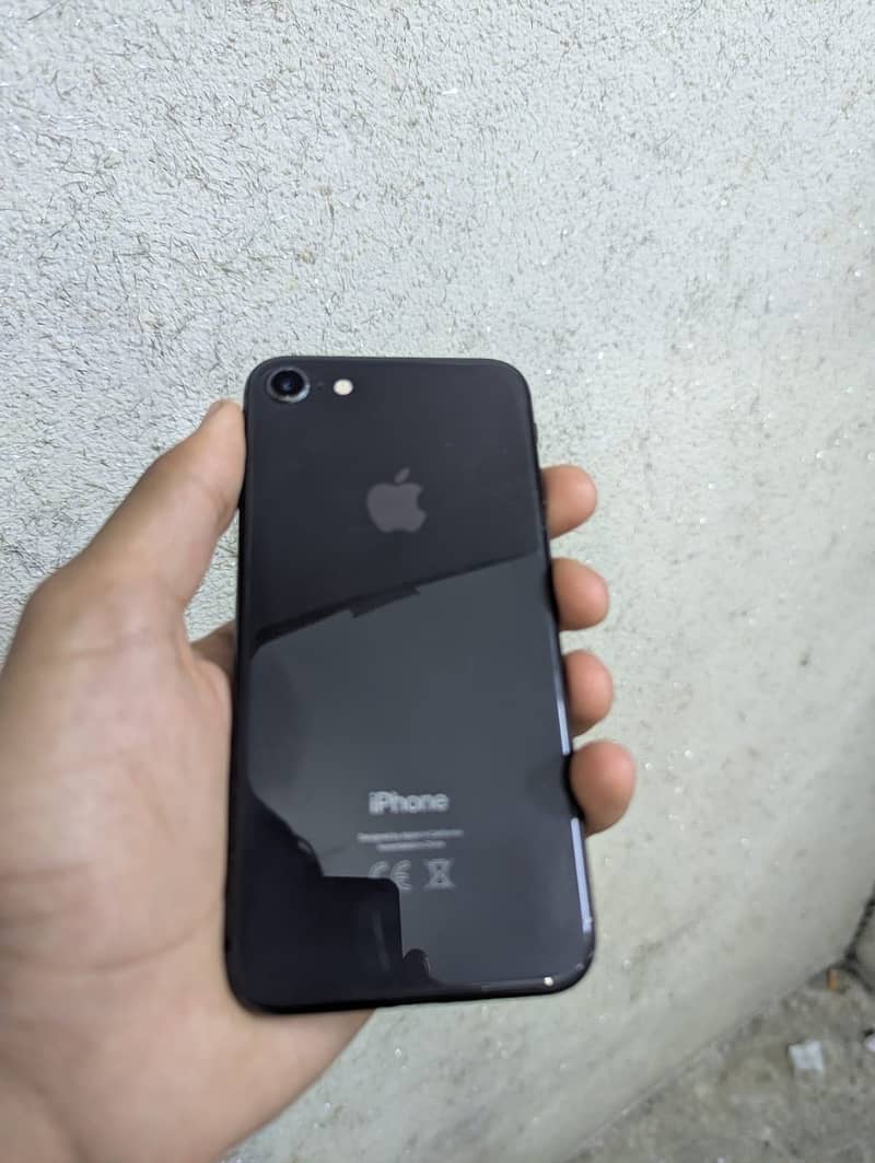 Apple iPhone 8 4