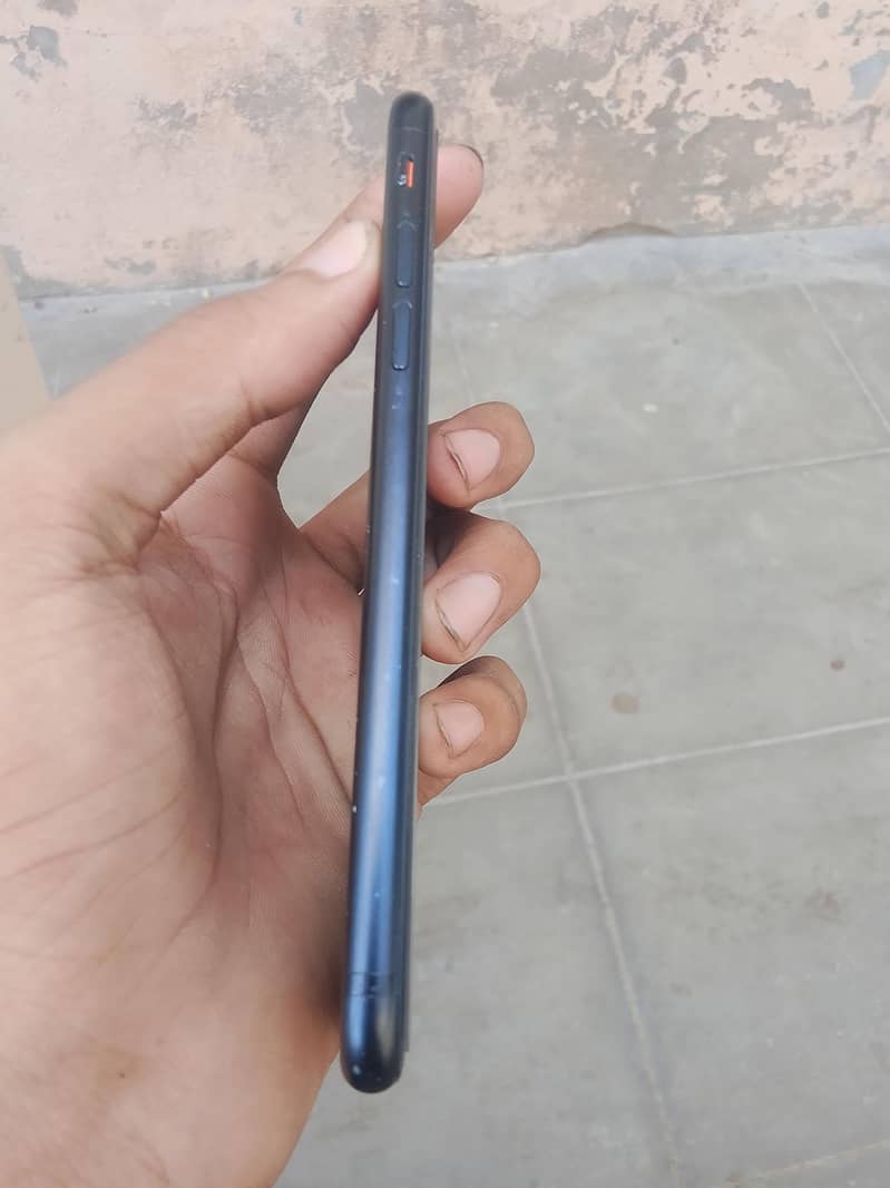 Apple iPhone 7 1
